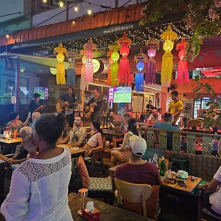 Merry V Guesthouse Bangkok Kültér fotó